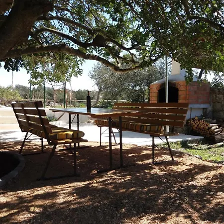 Hvar Mediterranean Ranch House *